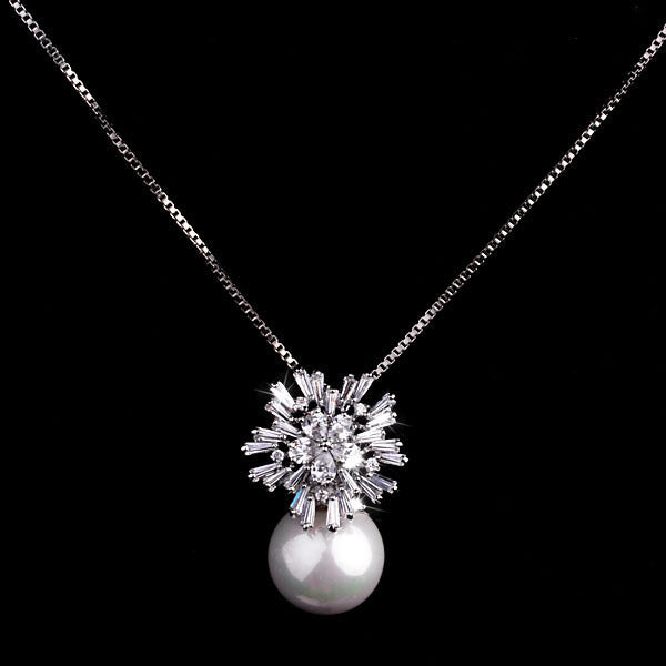 Noxypera Pearl Zircon Necklace