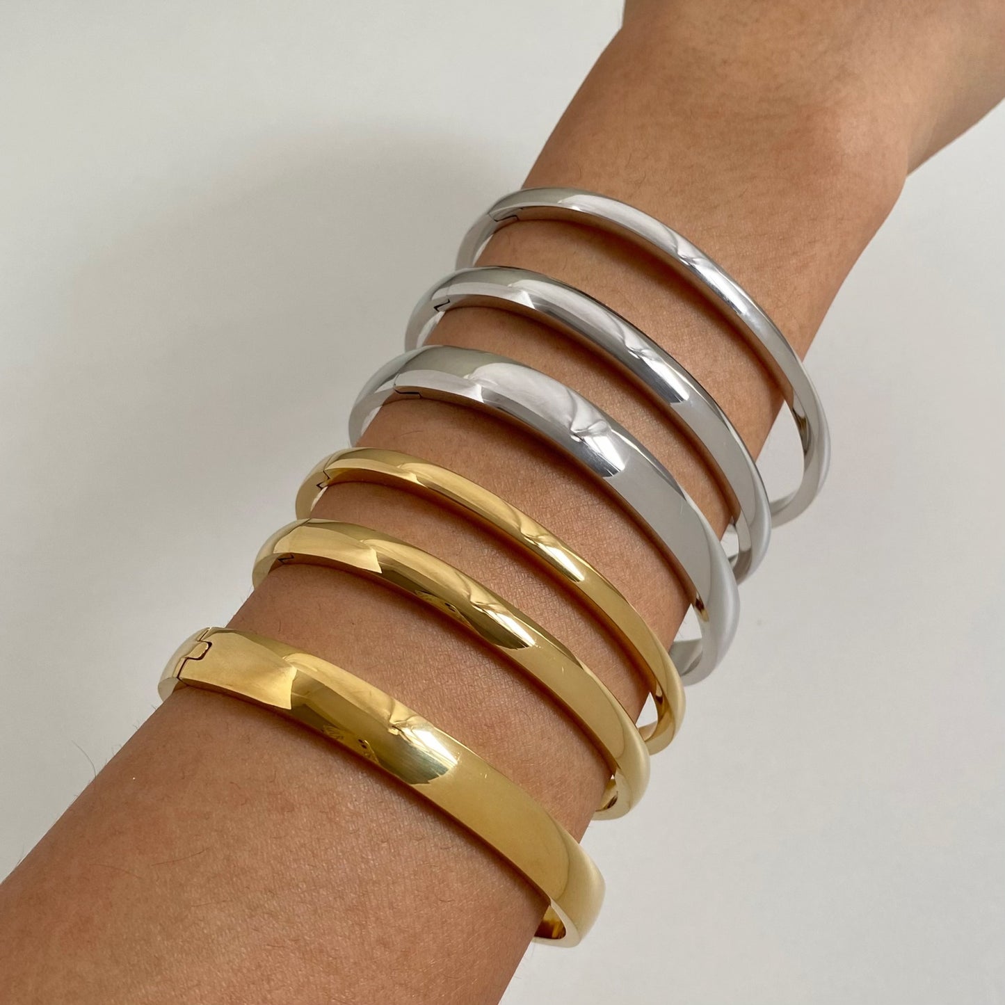 Noxypera Stainless Steel Gold Bracelet