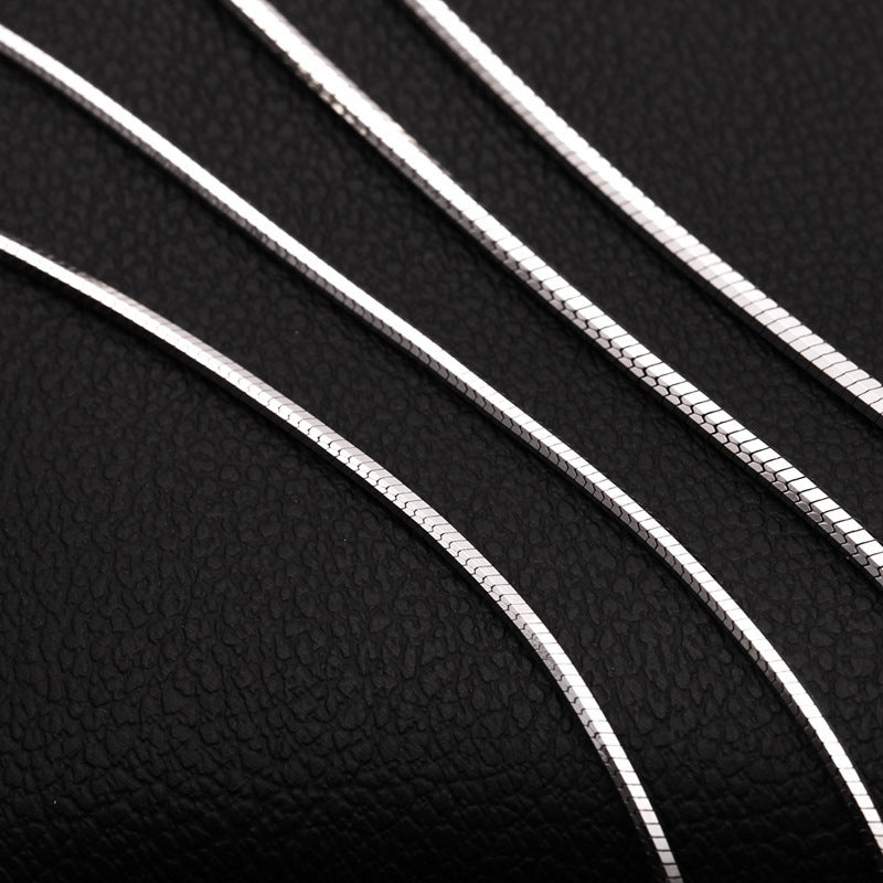 Noxypera Sterling Silver Plated Platinum Necklace