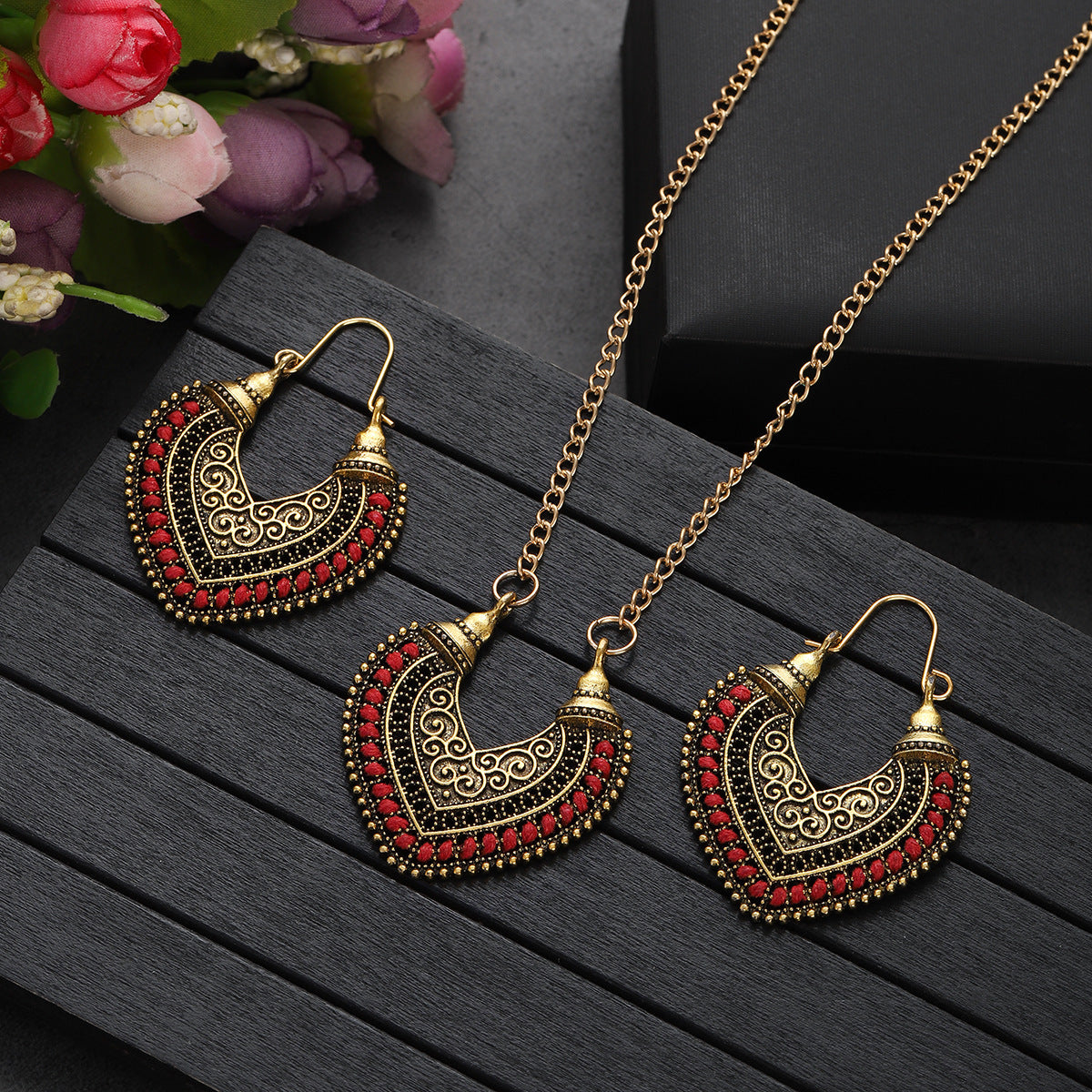 Noxypera Colored Rope Winding Earrings Necklace Set