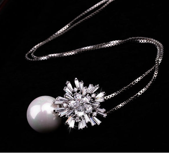 Noxypera Pearl Zircon Necklace