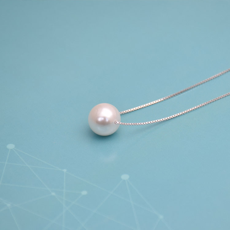 Noxypera Pearl Necklace