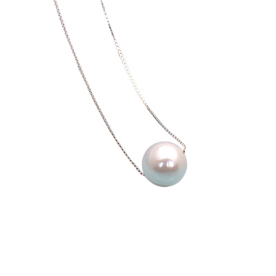 Noxypera Pearl Necklace