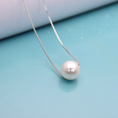 Noxypera Pearl Necklace