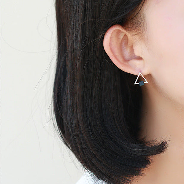 Noxypera S925 Geometric Triangle Black Earring
