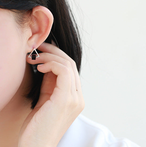 Noxypera S925 Geometric Triangle Black Earring