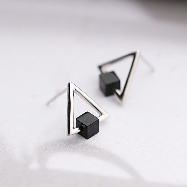 Noxypera S925 Geometric Triangle Black Earring