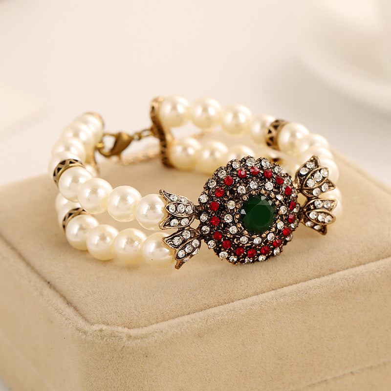 Noxypera Luxury Pearl Bracelet