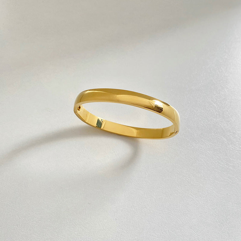 Noxypera Stainless Steel Gold Bracelet