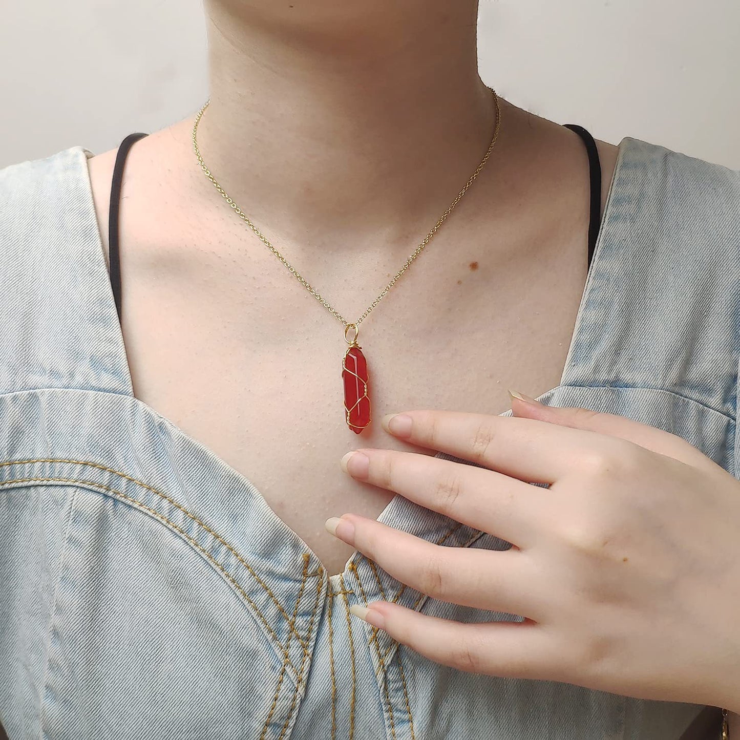 Noxypera Agate Stone Crystal Pendant Red Necklace