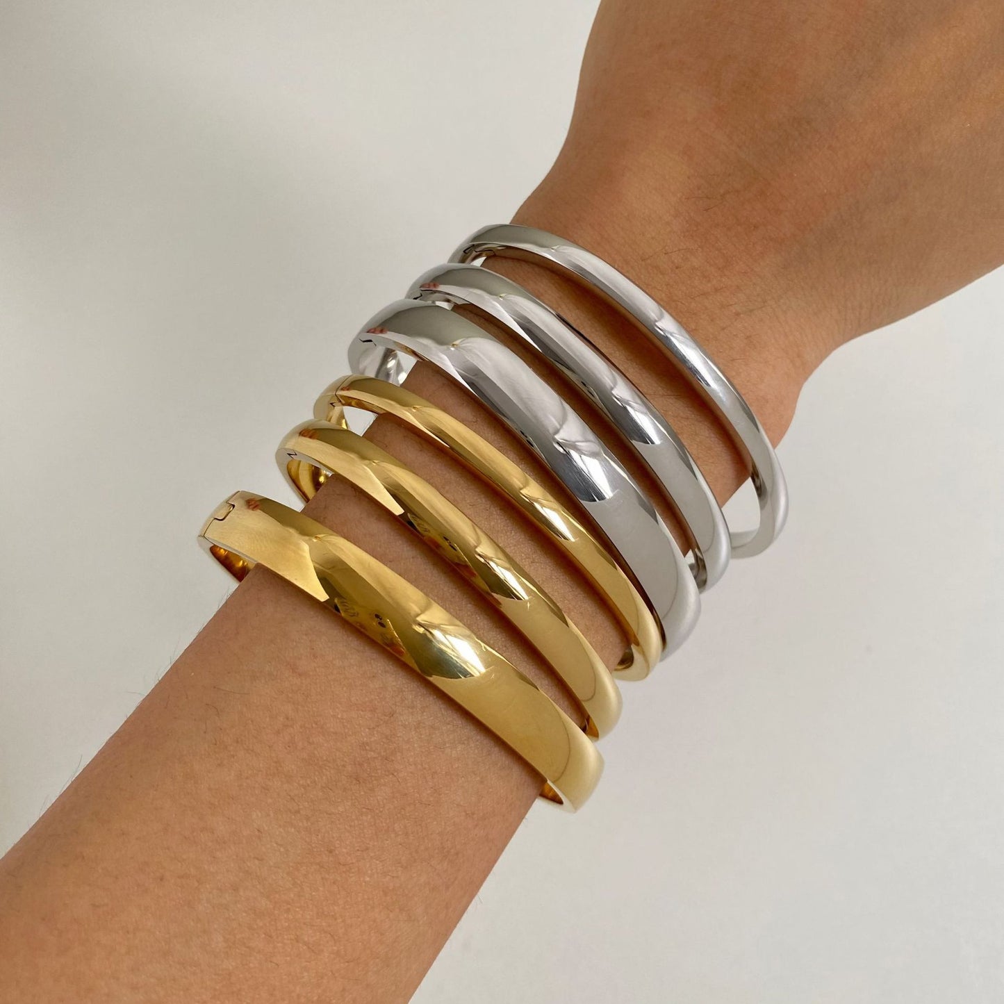 Noxypera Stainless Steel Gold Bracelet