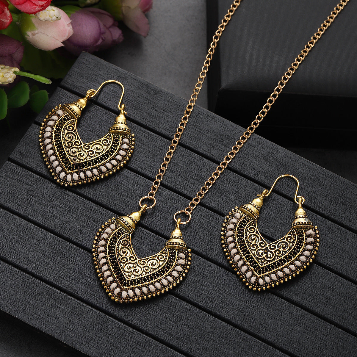 Noxypera Colored Rope Winding Earrings Necklace Set