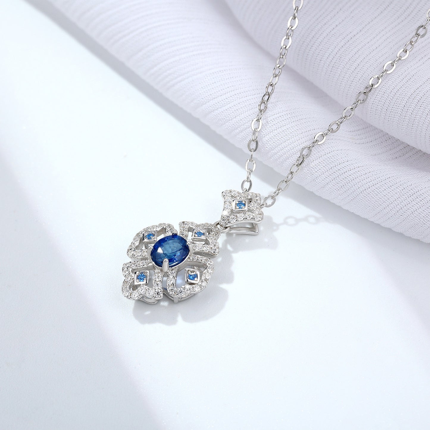 Noxypera 925 Silver Natural 0.55 Carats Sapphire Pendant Necklace