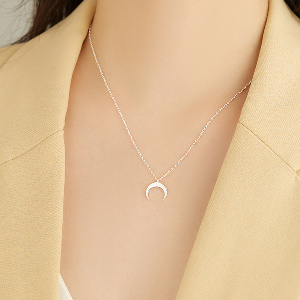 Noxypera Sterling Silver Moon Pendant Necklace
