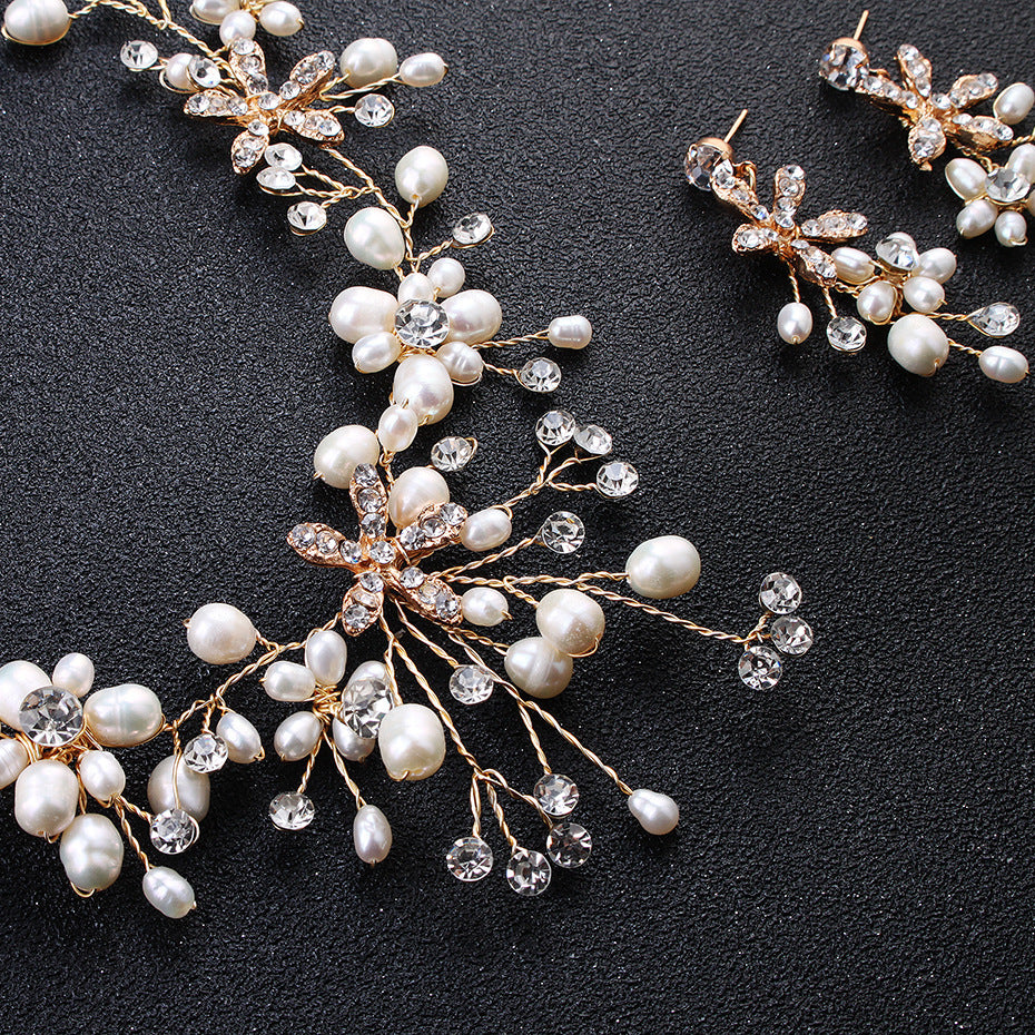 Noxypera Pearl Necklace And Earring Set