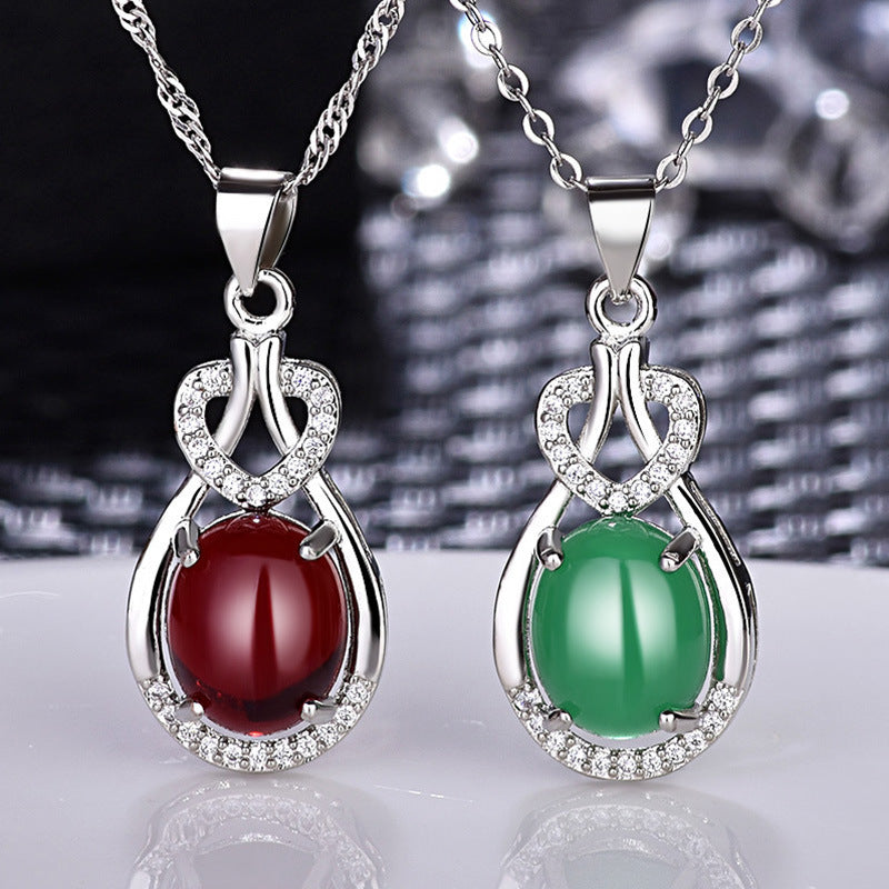 Noxypera Vintage Chalcedony Agate Necklace Pendant