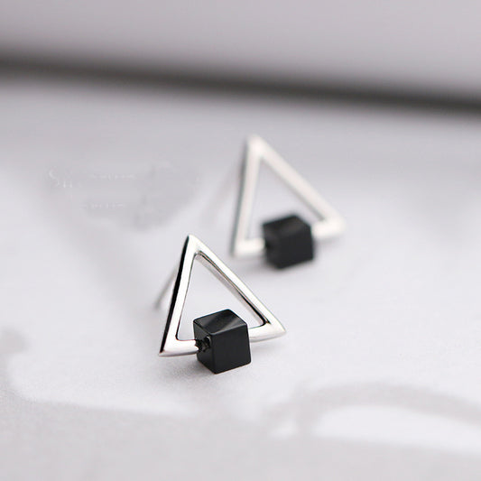 Noxypera S925 Geometric Triangle Black Earring