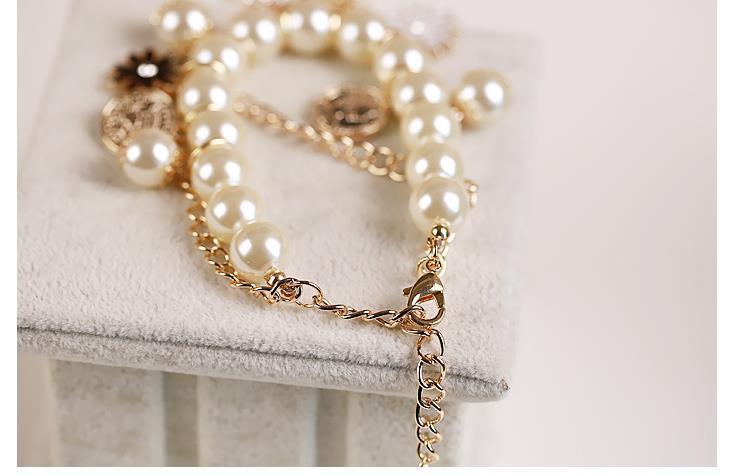 Noxypera Pearl Flower Bracelet