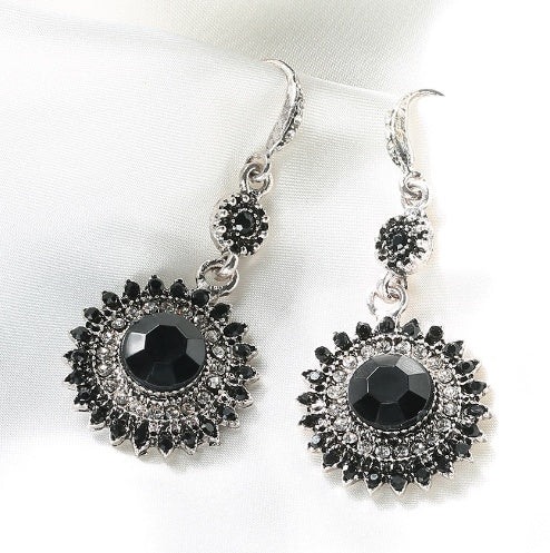 Noxypera Traditional Ruby Earring