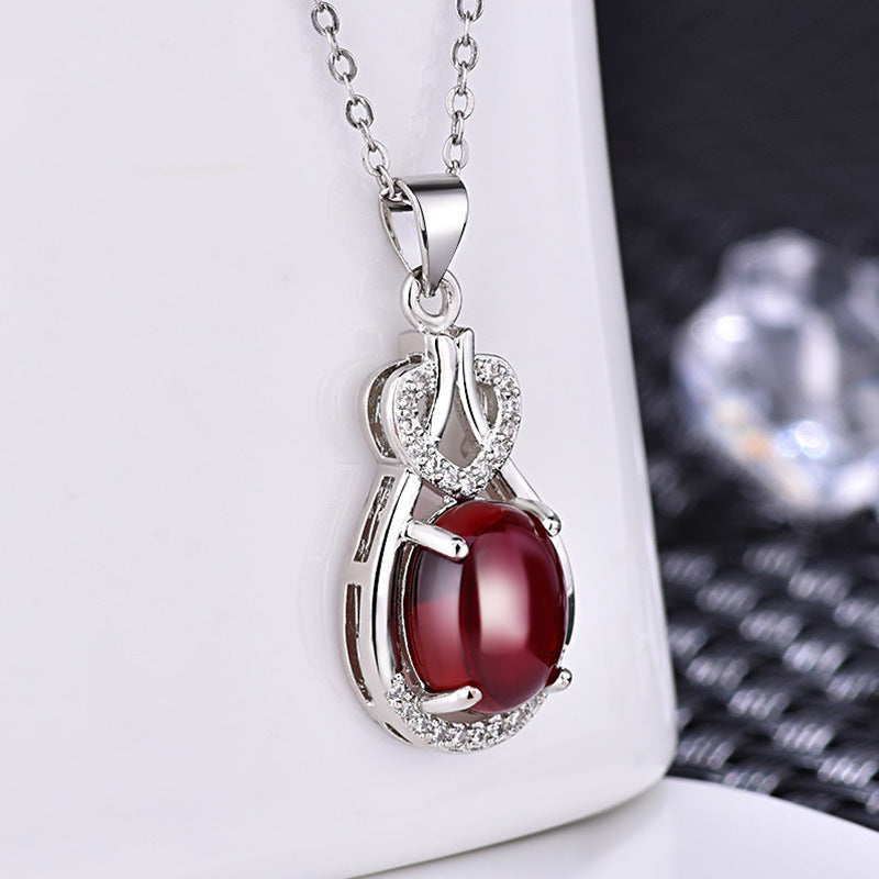 Noxypera Vintage Chalcedony Agate Necklace Pendant